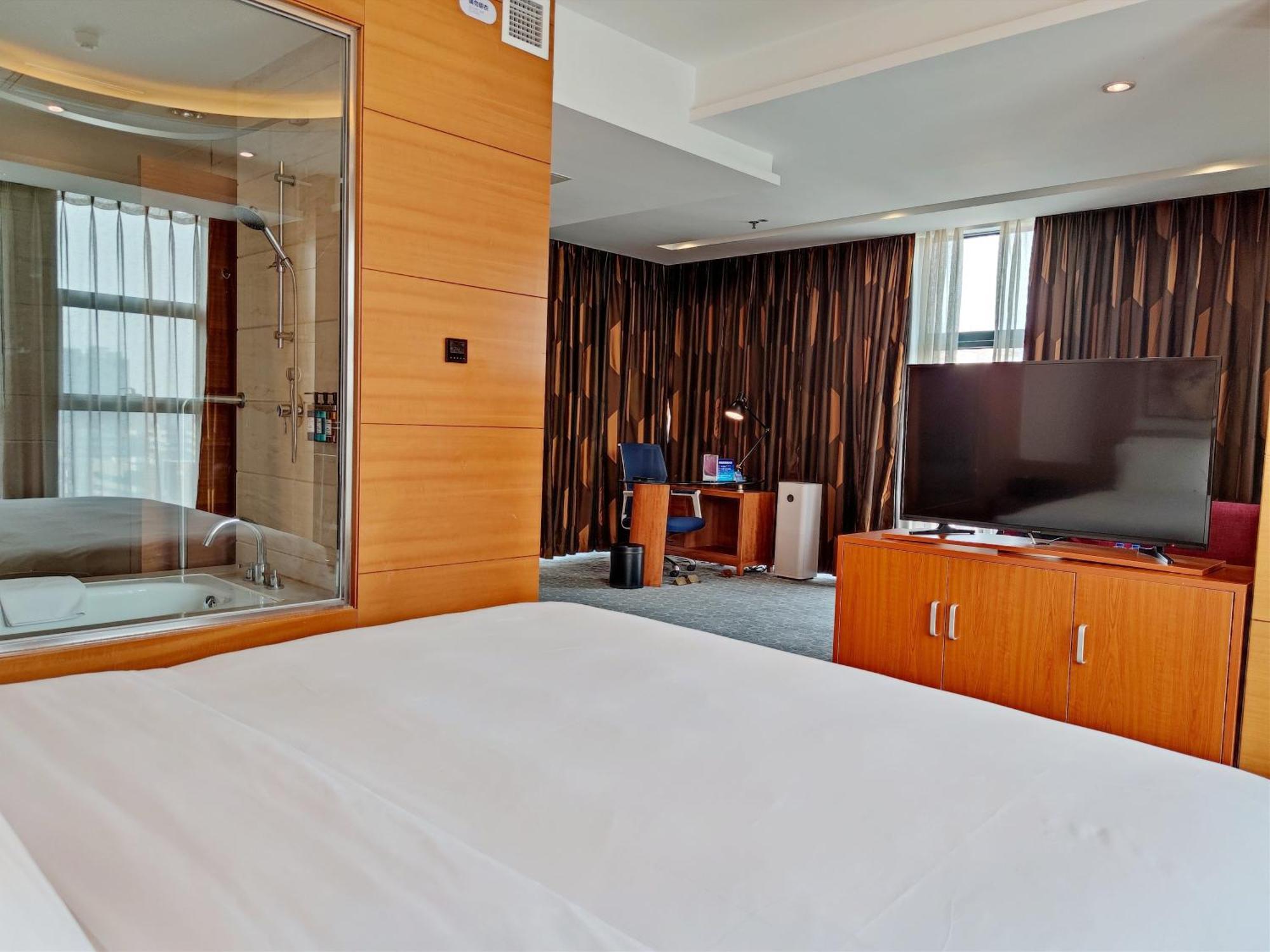 Holiday Inn Express Beijing Huacai By Ihg Exterior photo